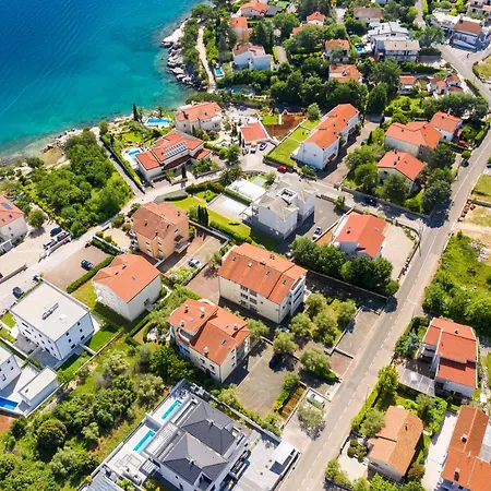 Ruža *